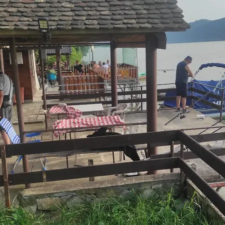 Ljubicine Kolibe Apartment *