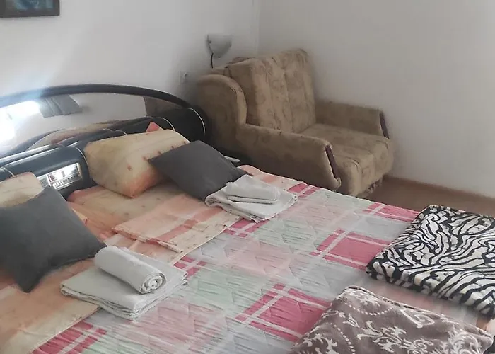 Ljubicine Kolibe Апартаменты Доньи-Милановац