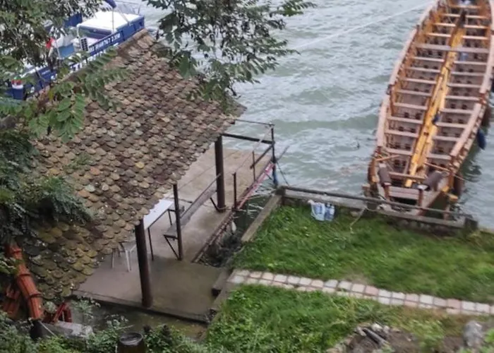 Апартаменты Ljubicine Kolibe Доньи-Милановац